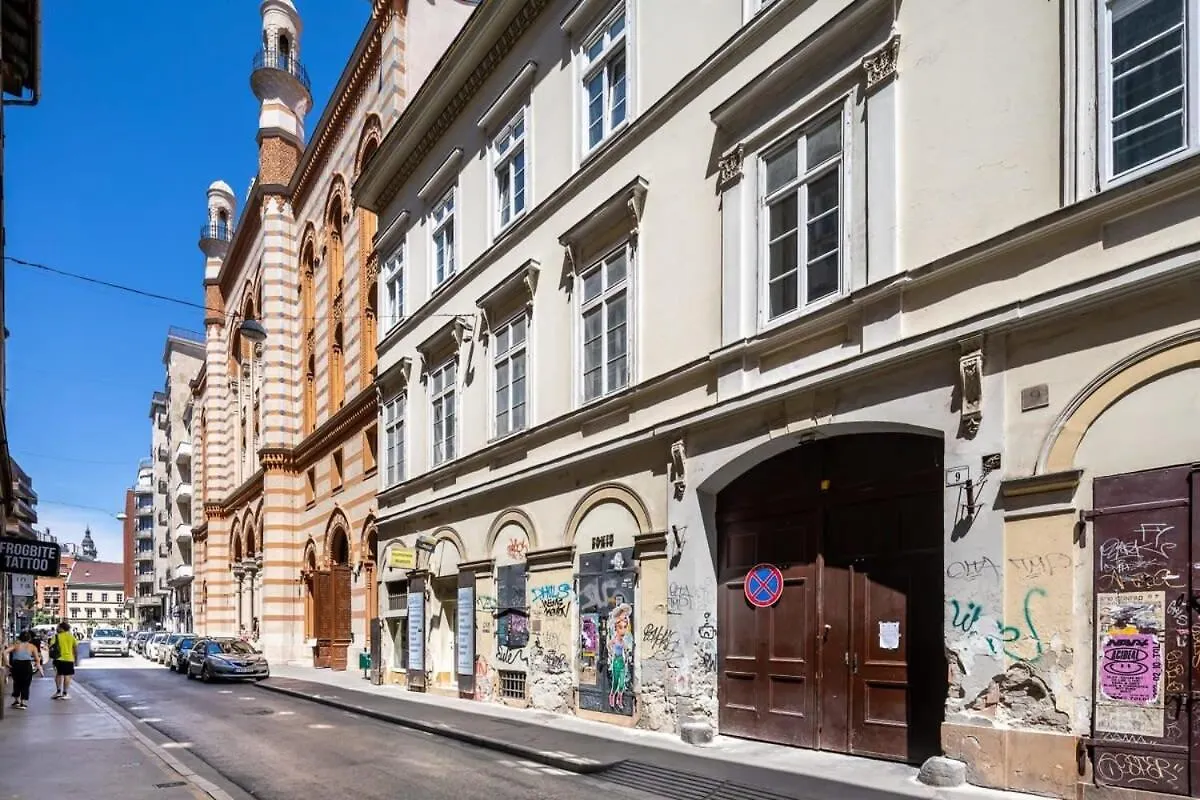 Cosy & Very Central Apartment - With Ac Budapest 0*,  Hungary