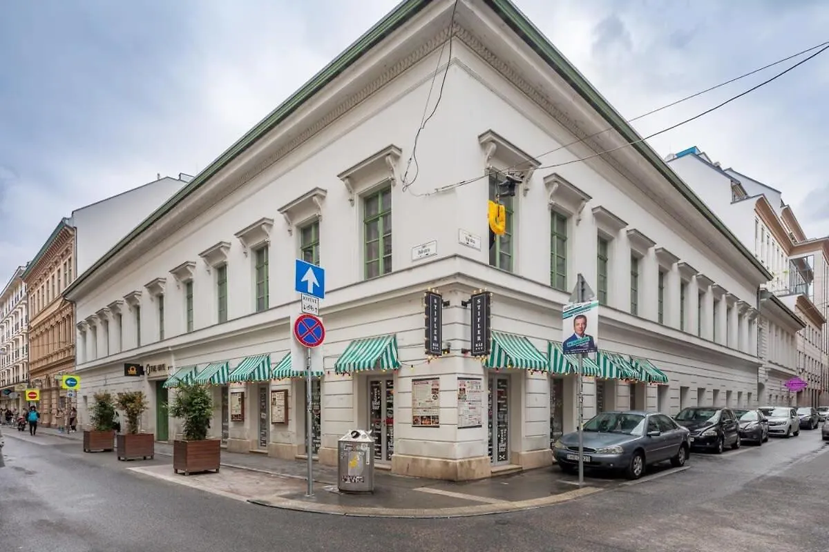 Cosy & Very Central Apartment - With Ac Budapest Hungary
